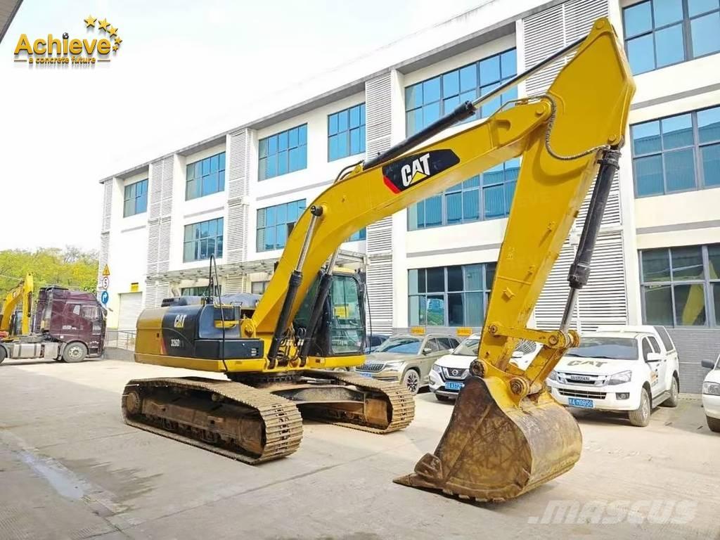 CAT 326D2L 대형 굴삭기 29톤 이상