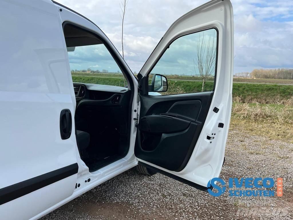 Fiat Doblò Cargo 패널 화물차