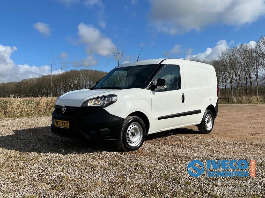 Fiat Doblò Cargo 패널 화물차