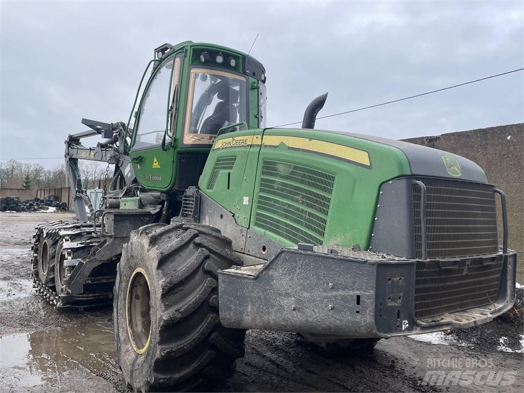 John Deere 1070G 원목 하베스터