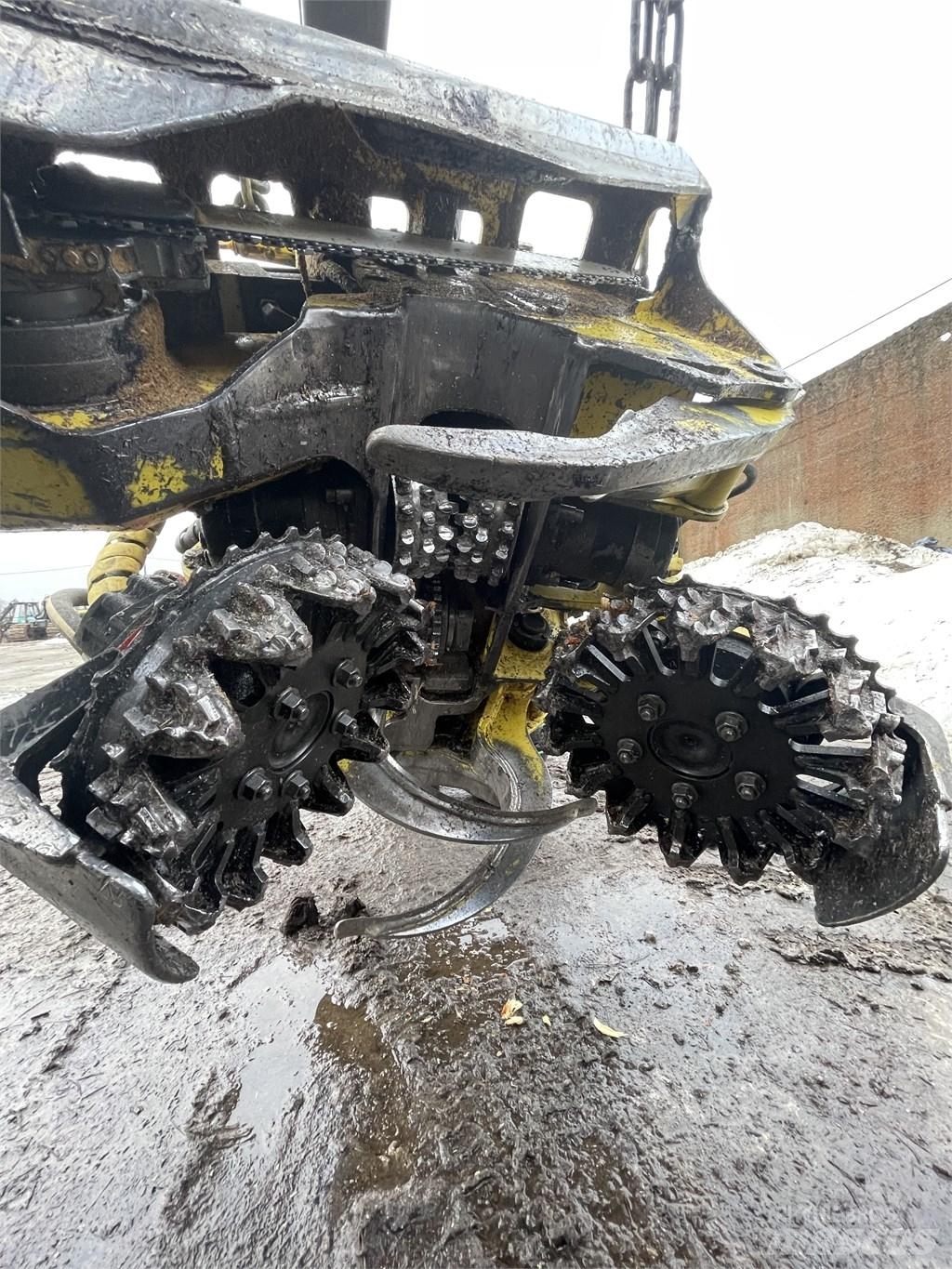 John Deere 1070G 원목 하베스터