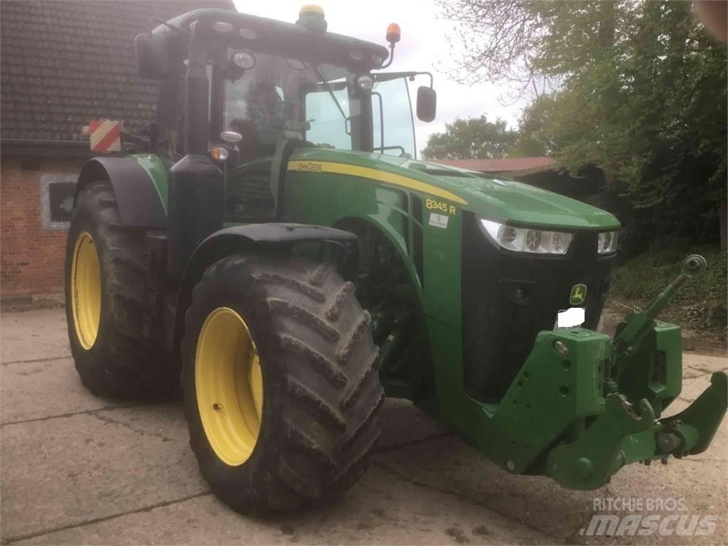John Deere 8345R 트랙터