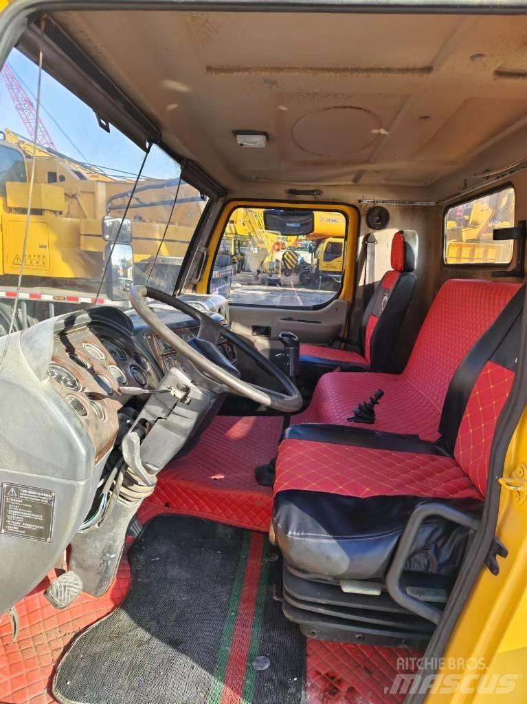 XCMG QY 60 K A/T 크레인