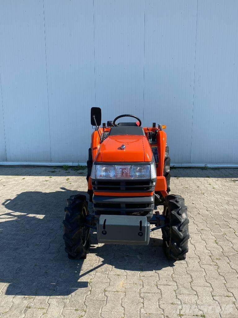 Kubota T 22 소형 트랙터