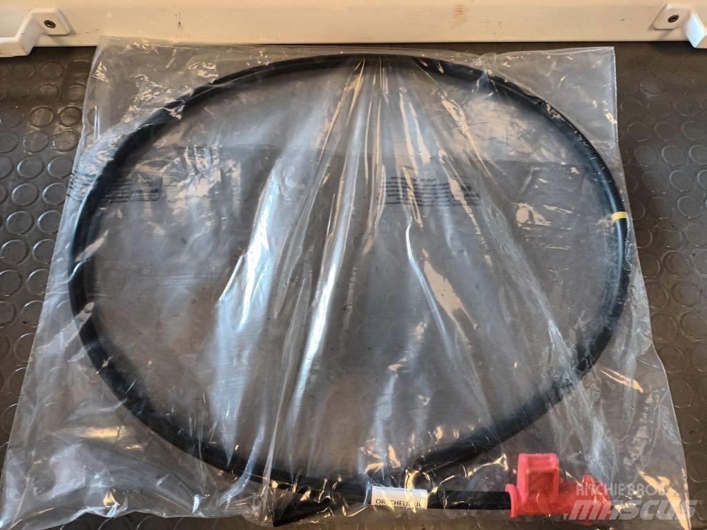 Volvo PIPE 21872077 운송 장비 - 기타