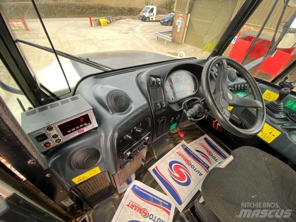 Terex TA 300 연결식 홀러