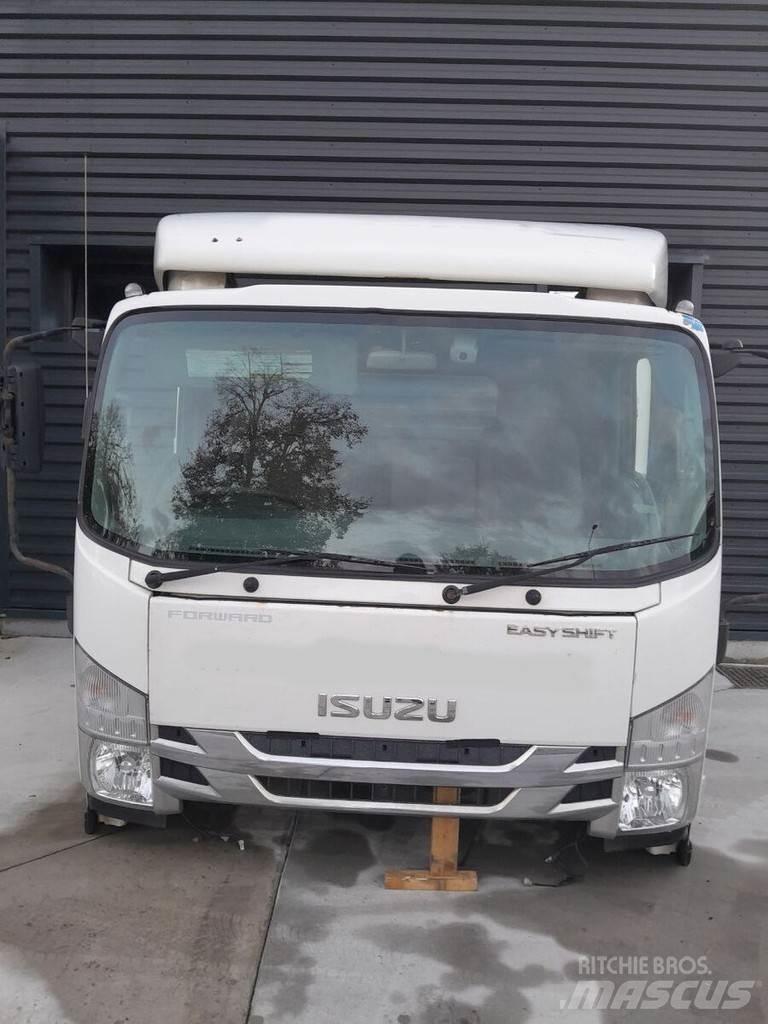Isuzu N75 캐빈 및 인테리어