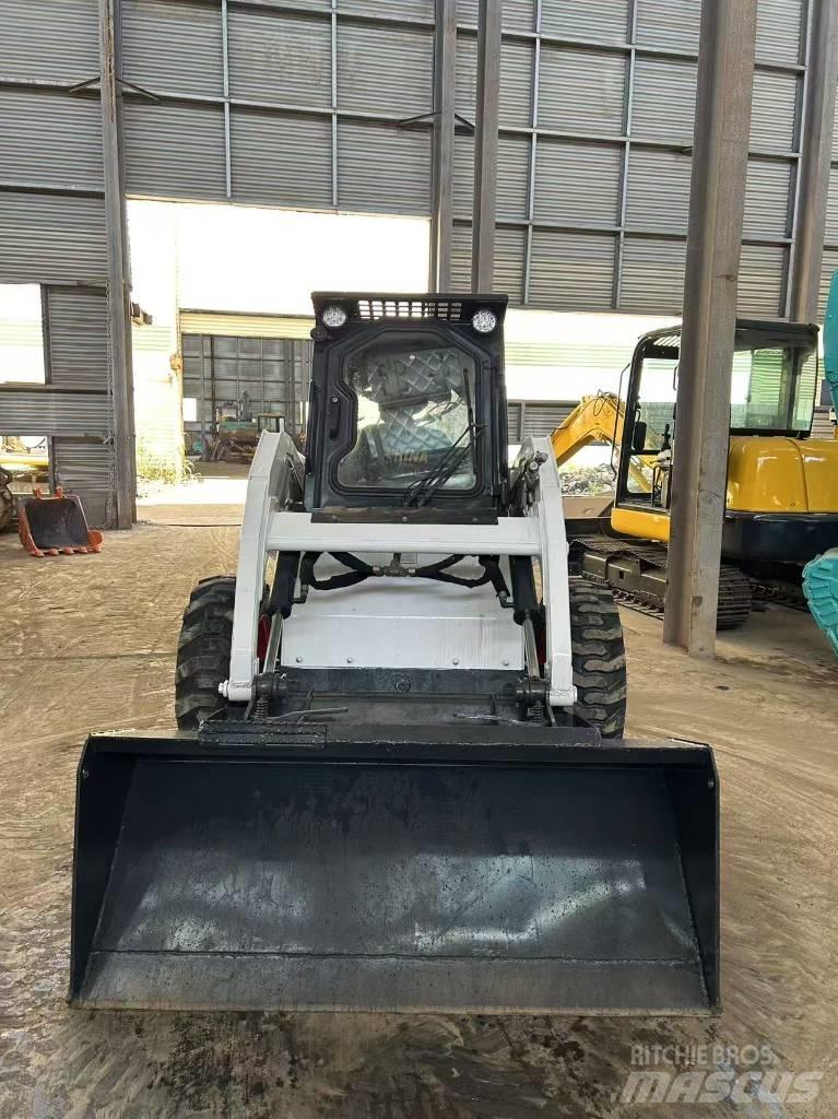 Bobcat S130  스키드로더