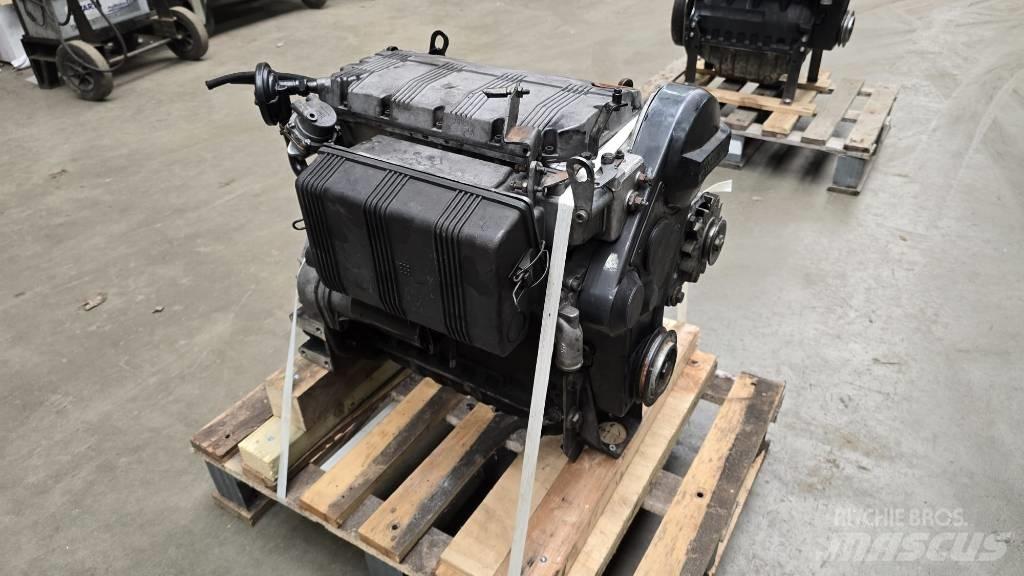 Deutz F4M1008 엔진
