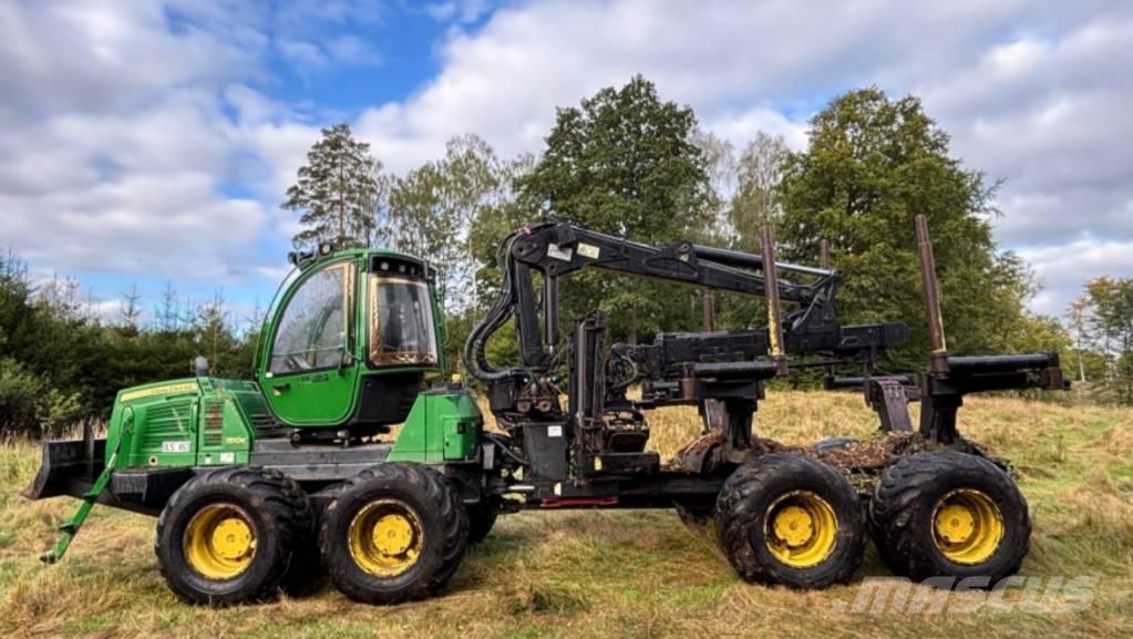 John Deere 1510 E 원목 포워더