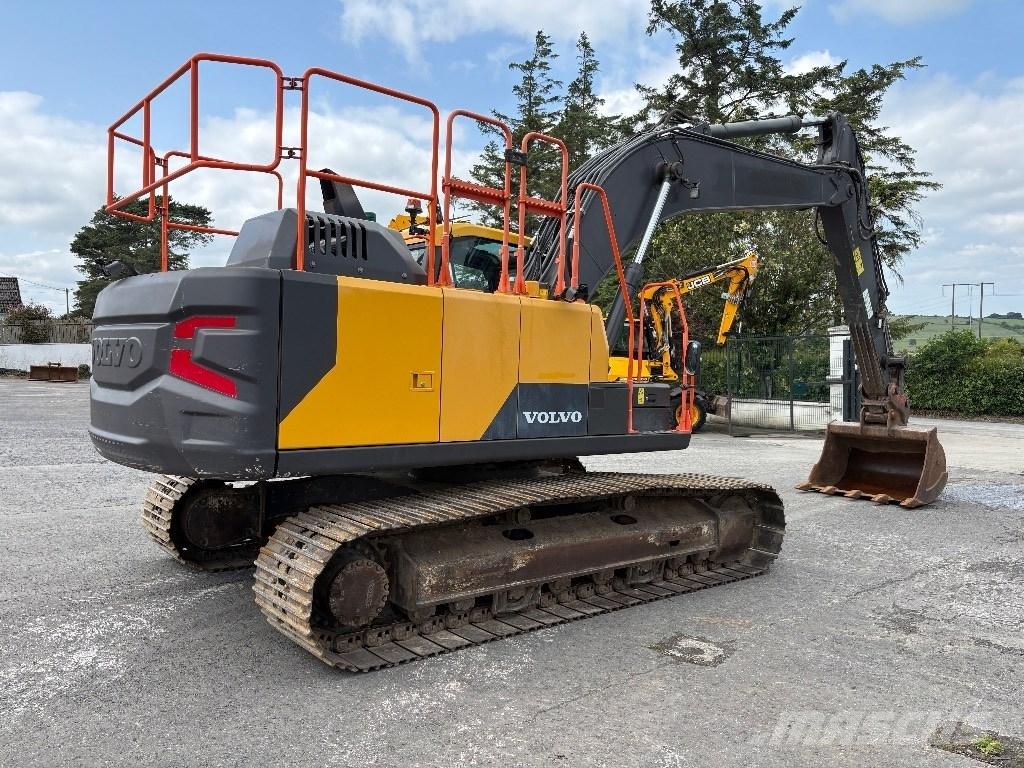 Volvo EC 200 대형 굴삭기 29톤 이상
