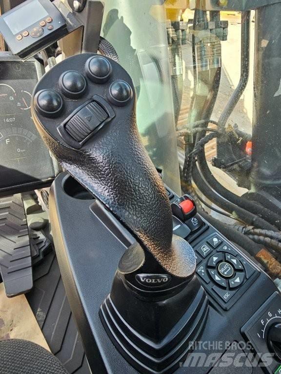 Volvo EC350EL 대형 굴삭기 29톤 이상