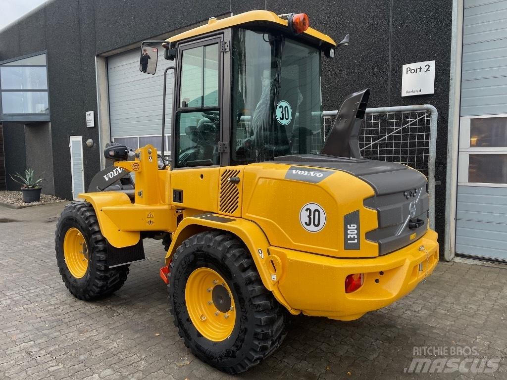 Volvo L30GS / HS 미니 로더