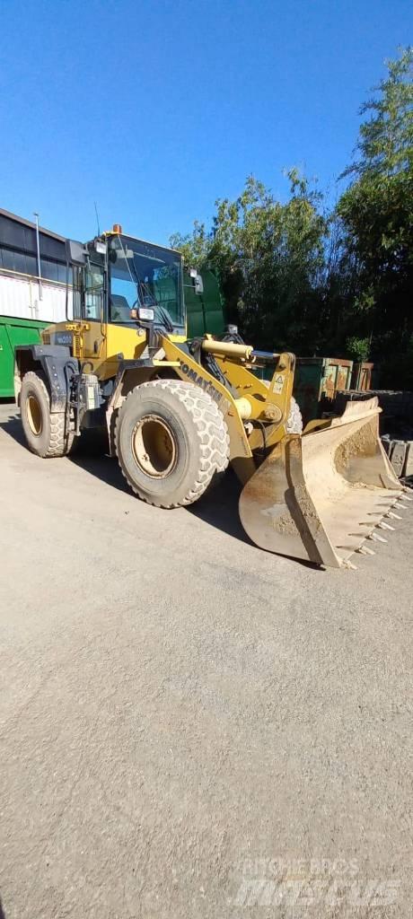 Komatsu WA 200 PT-5  휠로우더
