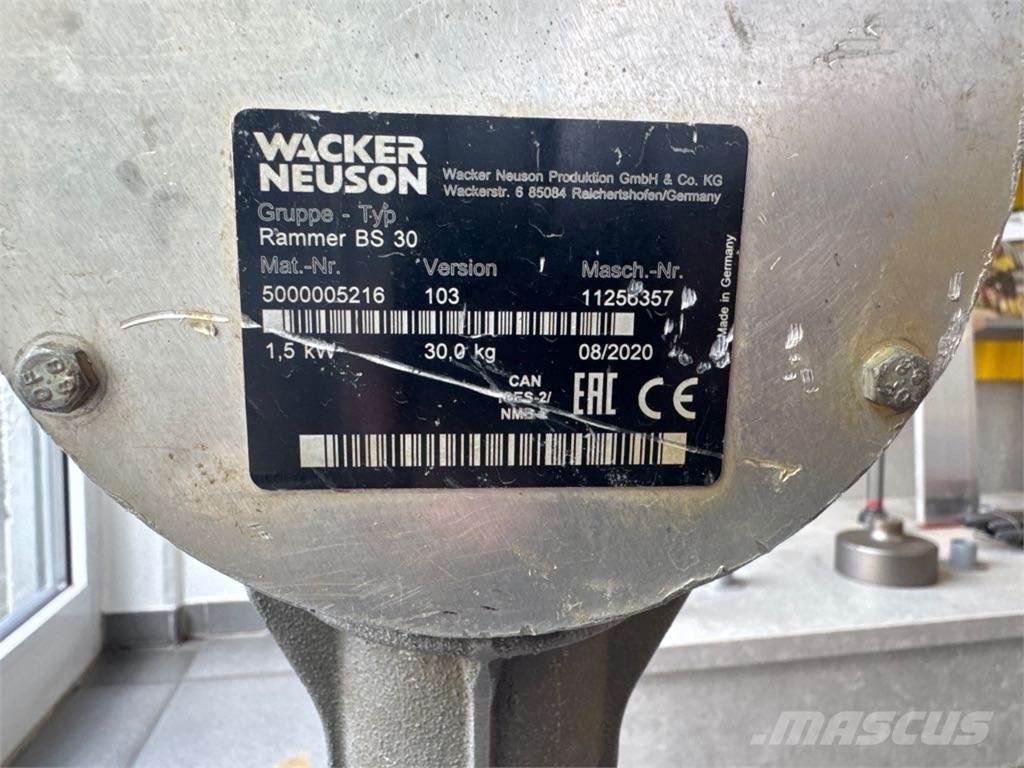 Wacker Neuson BS30 탬퍼
