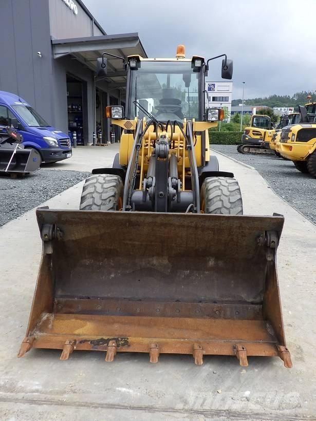 Volvo L 25 F  휠로우더