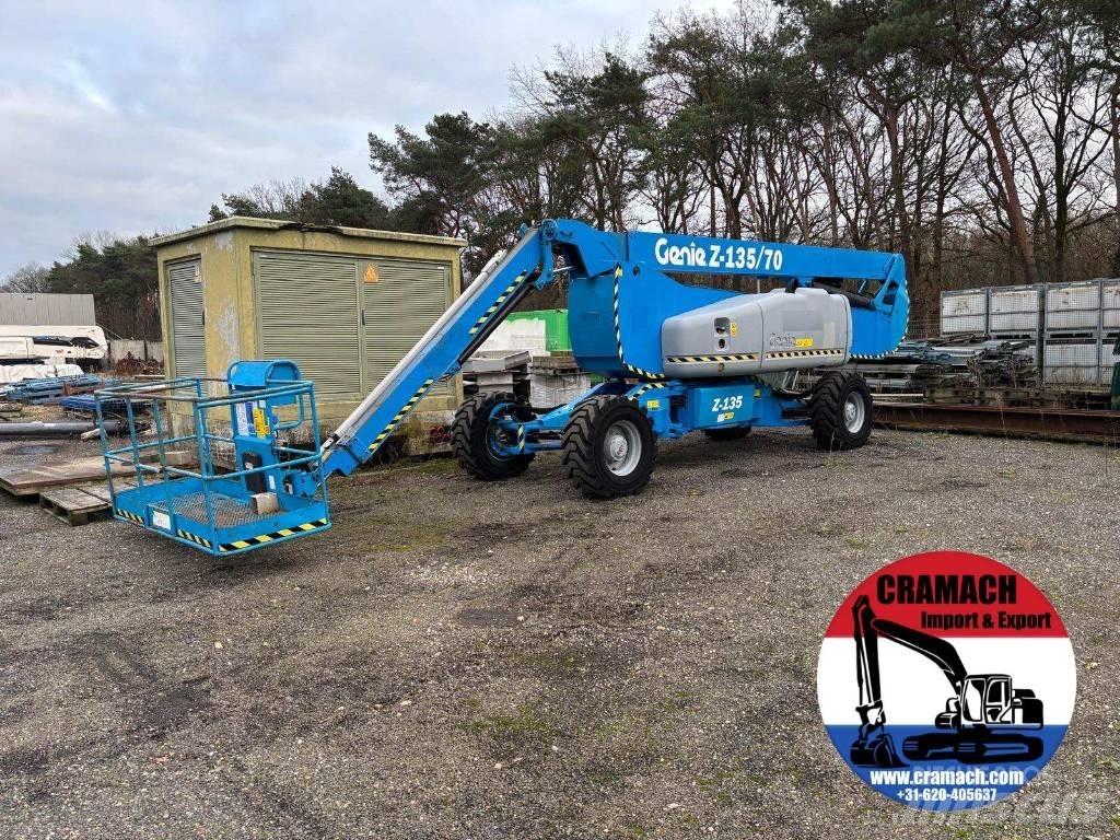 Genie Z 135 관절형 전동이동 리프트