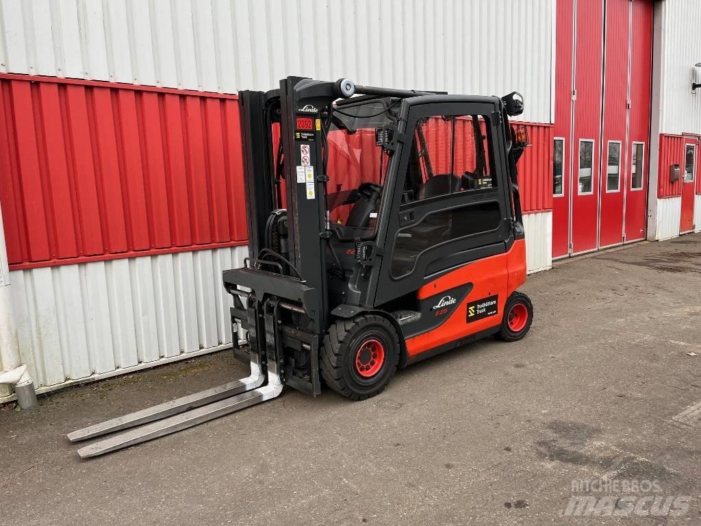 Linde E 25 전동 지게차
