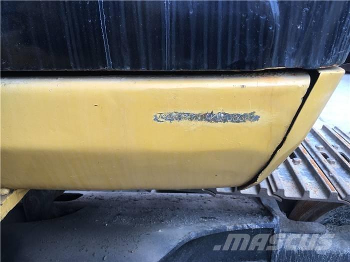 CAT 320 D 대형 굴삭기 29톤 이상