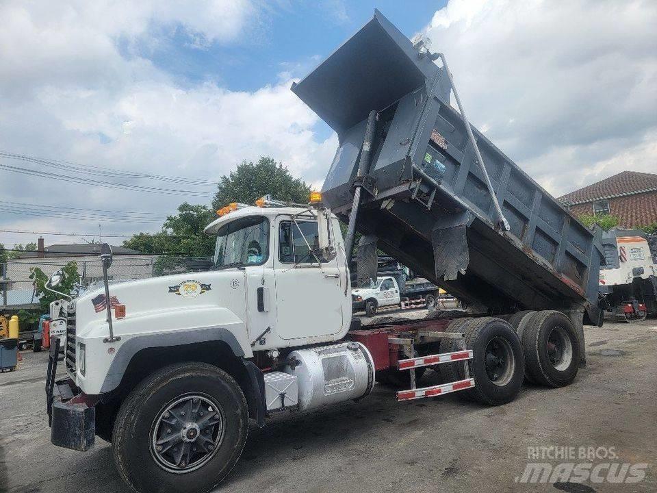 Mack RD 690 SX 덤프 트럭