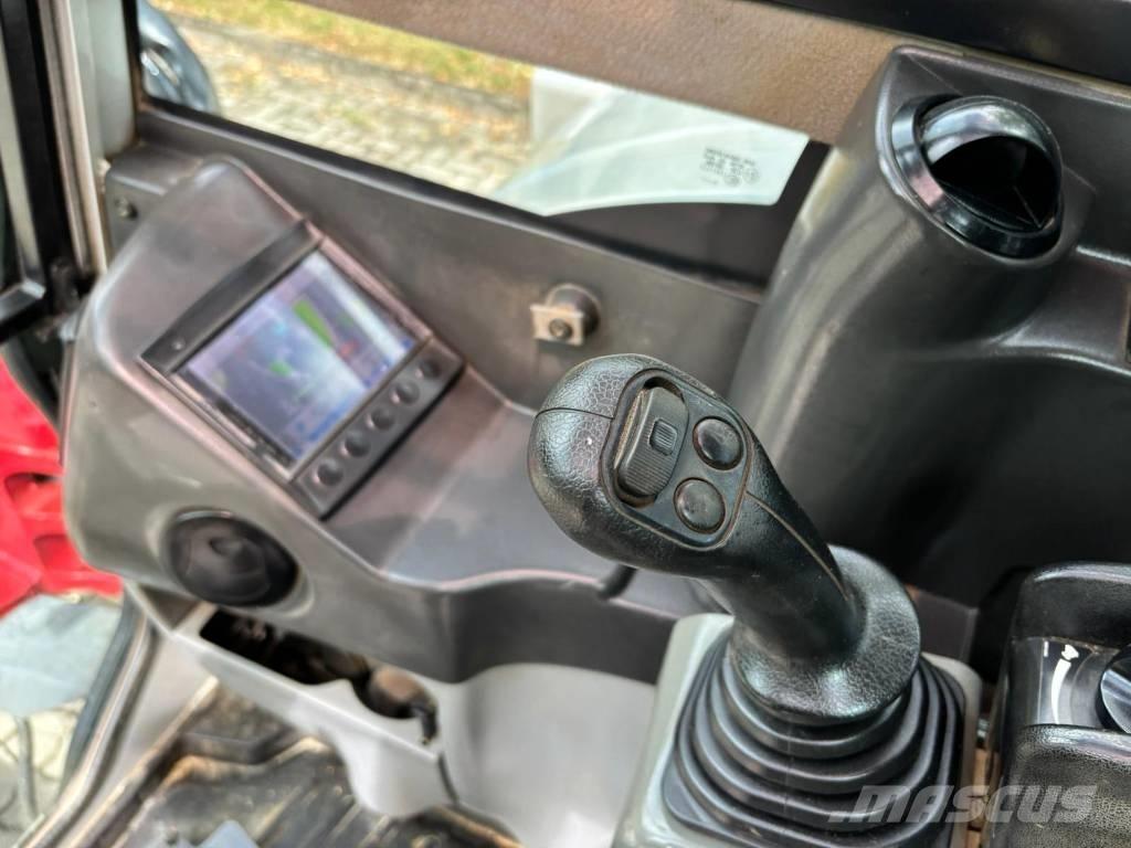 Takeuchi TB 290 중형굴삭기 7톤-28톤
