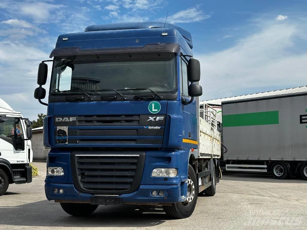 DAF XF 105.460 크레인 트럭