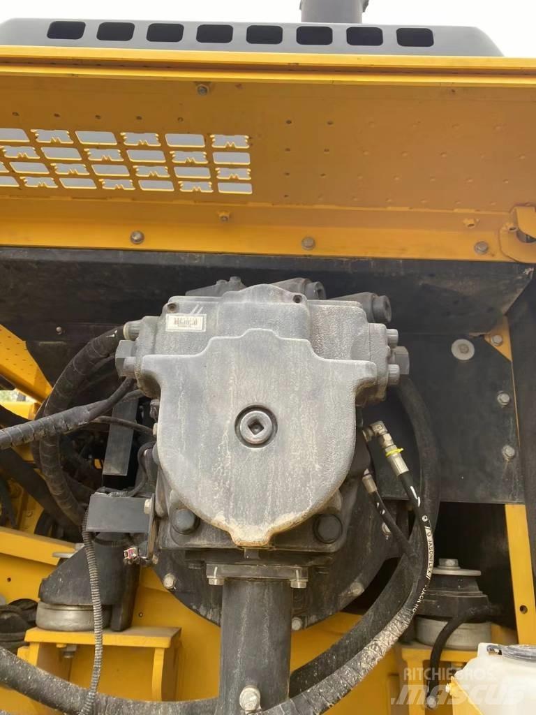 Komatsu 450LC-8 대형 굴삭기 29톤 이상