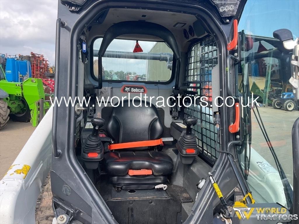Bobcat T 66 R  스키드로더
