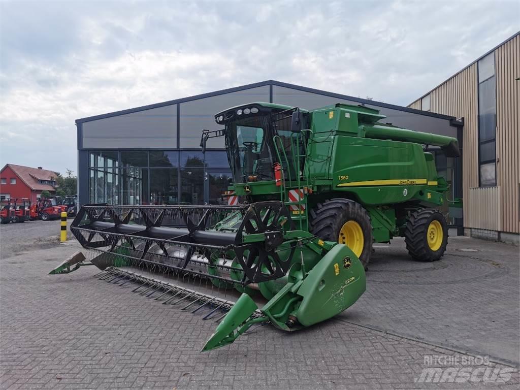 John Deere T560 콤바인 수확기