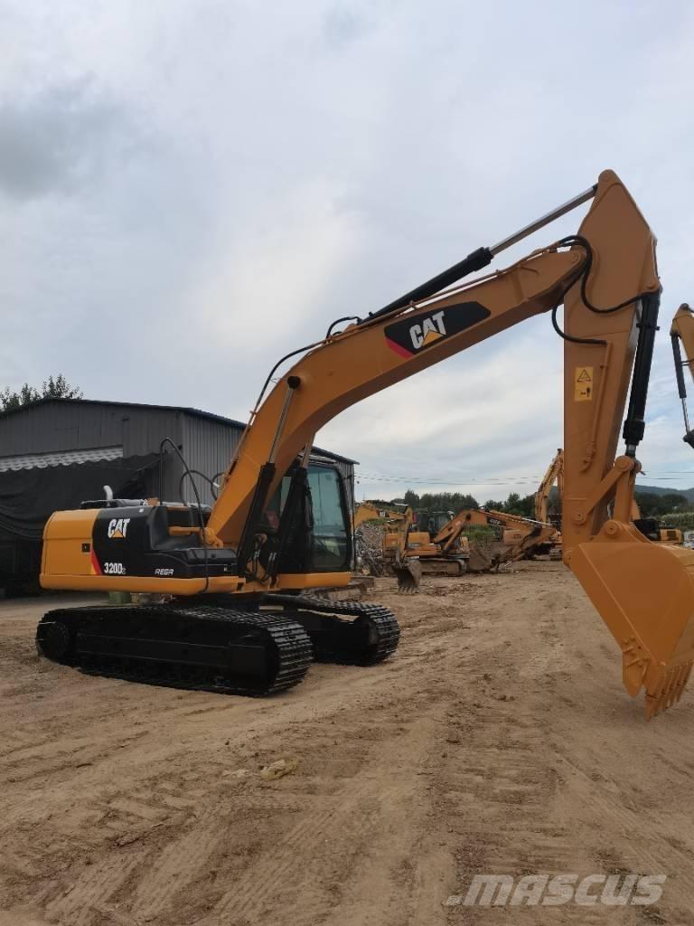 CAT 320D 대형 굴삭기 29톤 이상