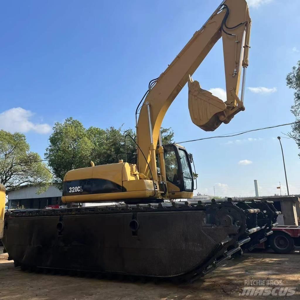 CAT 320 C 수륙양용 굴삭기