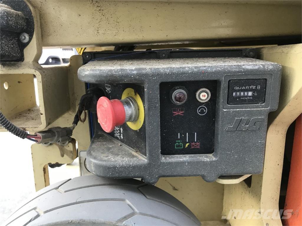 JLG 1930ES (1886) 가위형 리프트