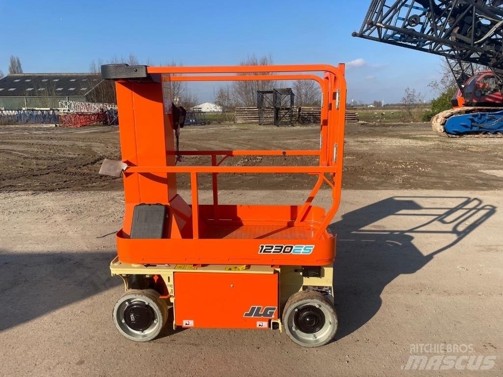 JLG 1230 ES 가위형 리프트