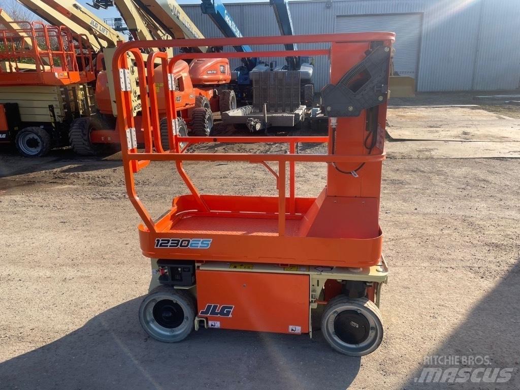 JLG 1230 ES 가위형 리프트