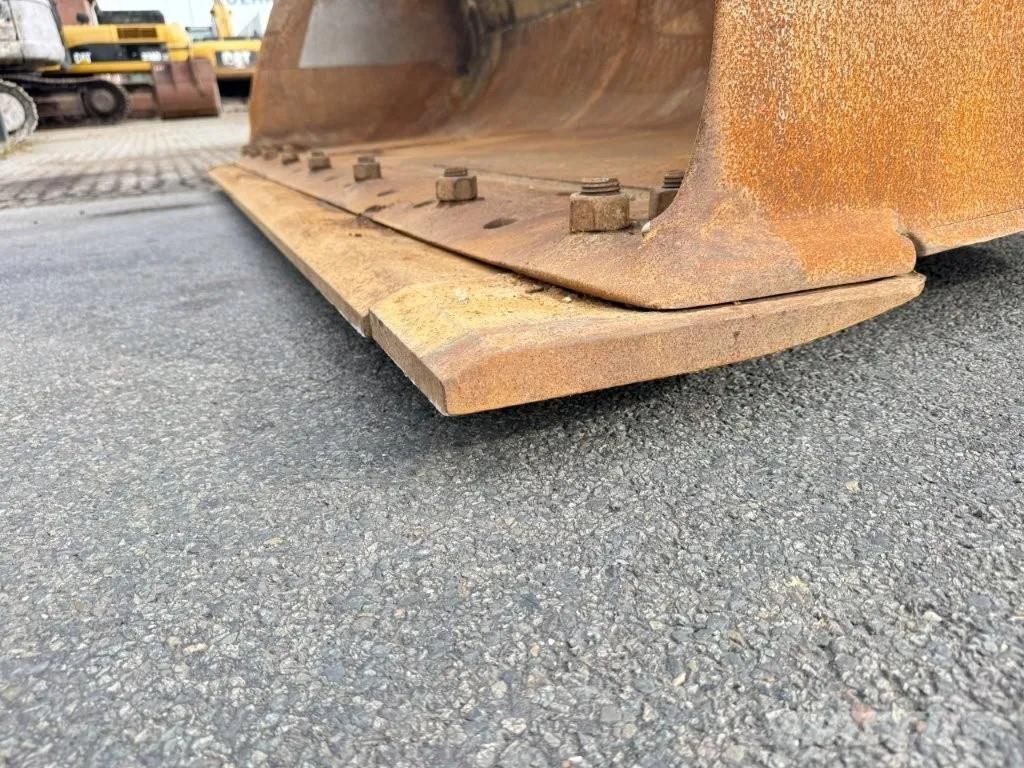 Volvo L150E  휠로우더