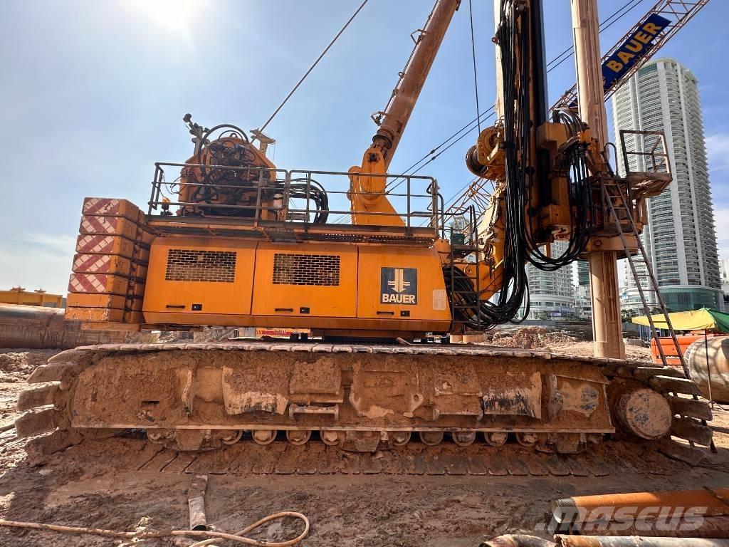 Bauer BG 48 rig.plus 중형 드릴 장비