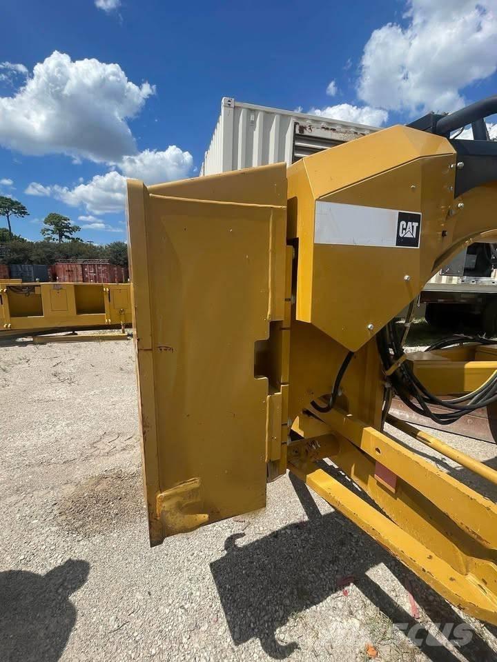 CAT 140 M 2 그레이더