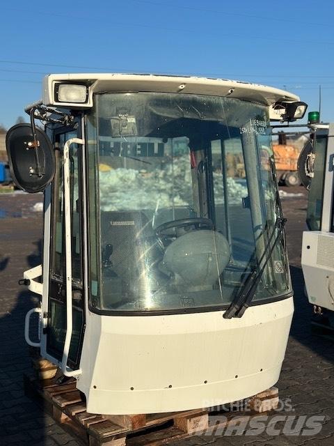 Liebherr L 538 CAB 캐빈 및 인테리어