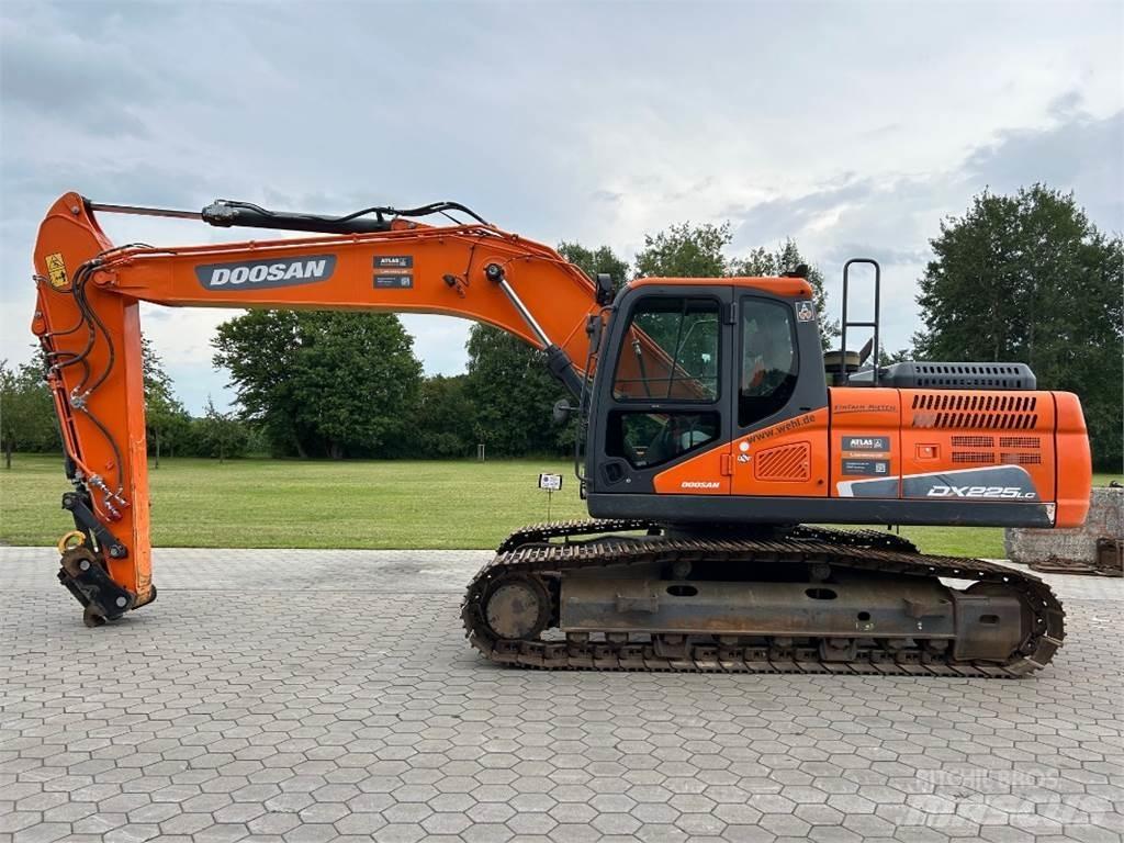 Doosan DX225LC-5 대형 굴삭기 29톤 이상