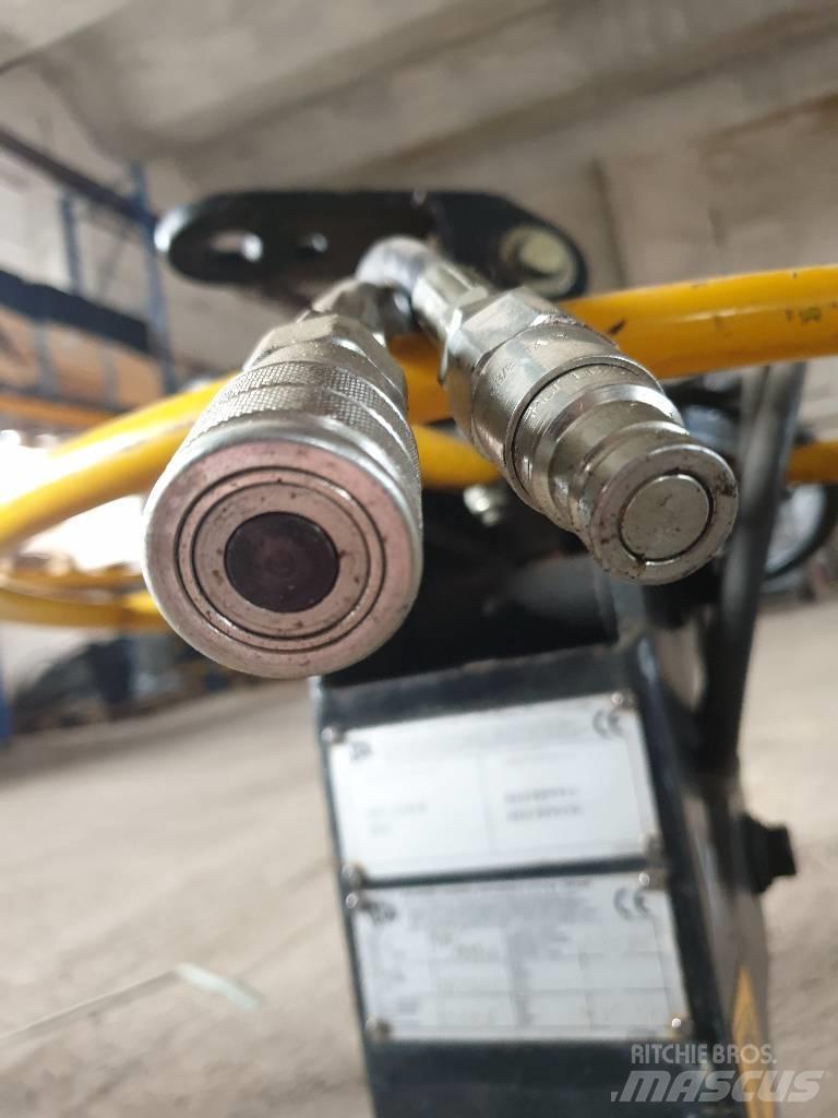 JCB Bordsteinzange 기타 부품  
