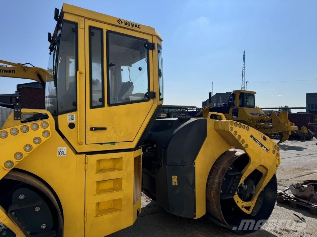 Bomag BW 202 AD-4 트윈 드럼 롤러