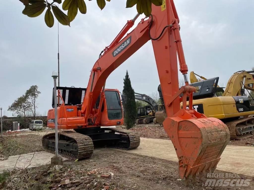 Doosan DH225LC-9E 대형 굴삭기 29톤 이상