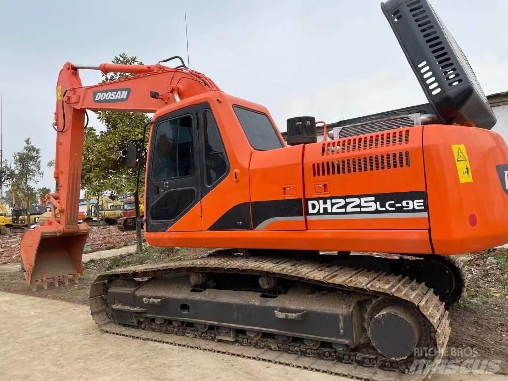 Doosan DH225LC-9E 대형 굴삭기 29톤 이상