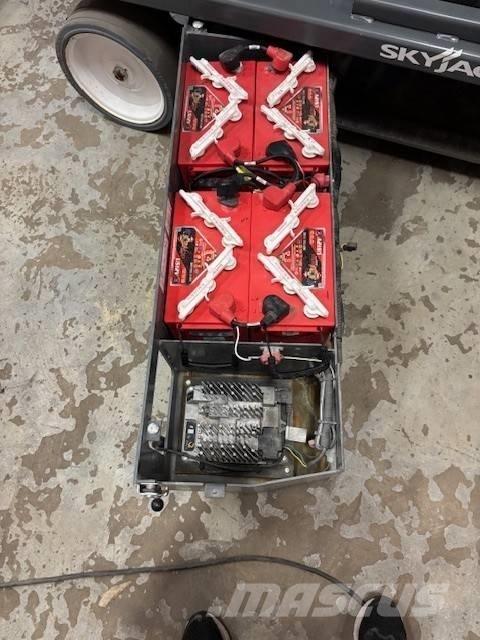 SkyJack SJ 4740 가위형 리프트