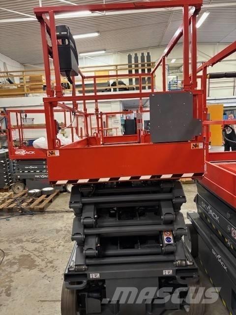 SkyJack SJ 4740 가위형 리프트
