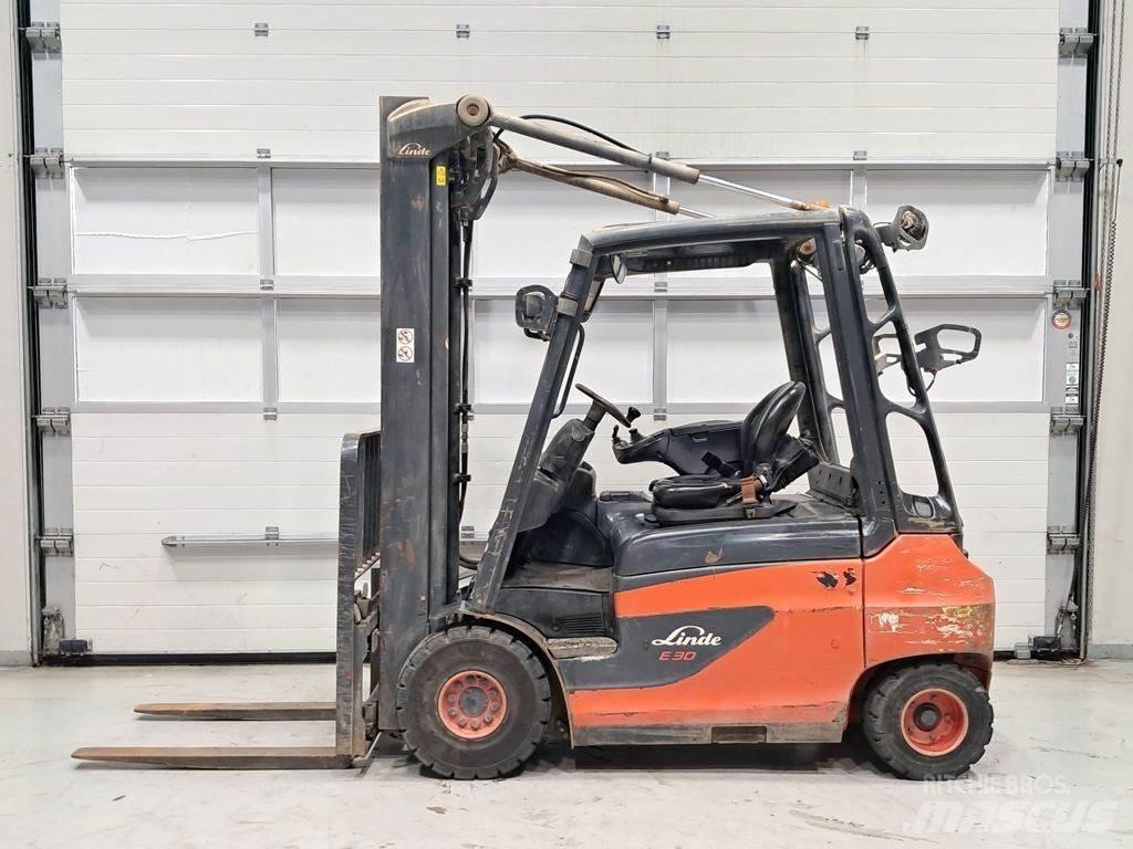 Linde E30-01 전동 지게차