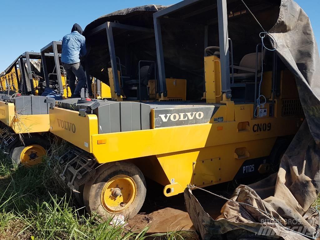 Volvo PT 125 공기 타이어 롤러