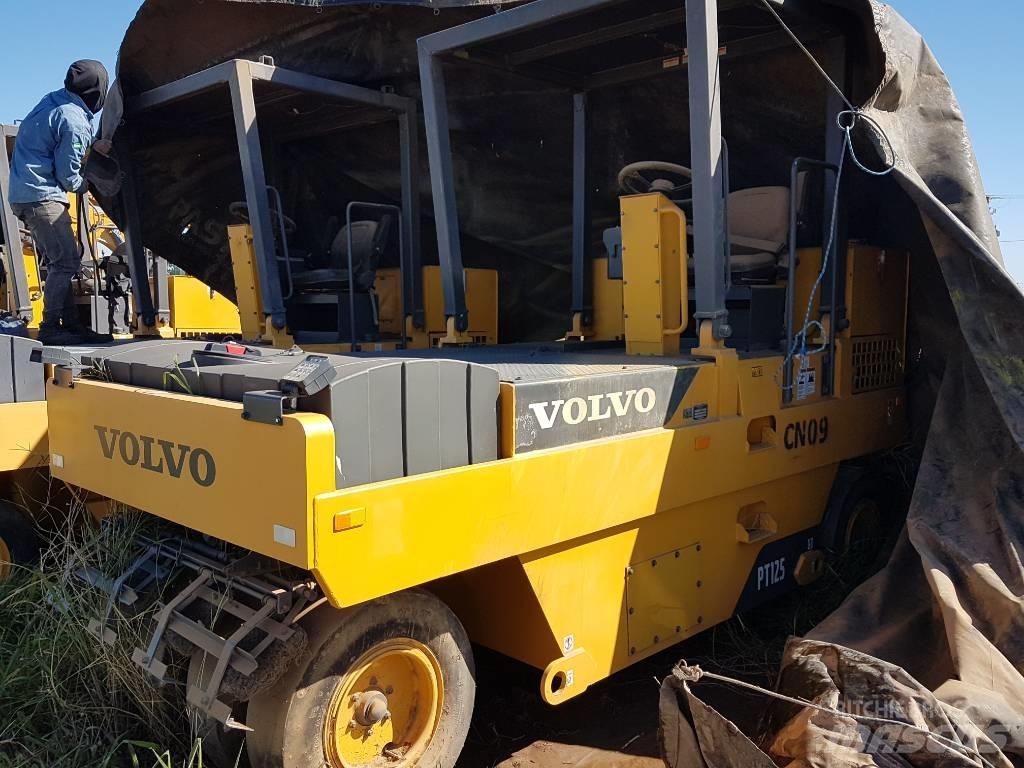 Volvo PT 125 공기 타이어 롤러