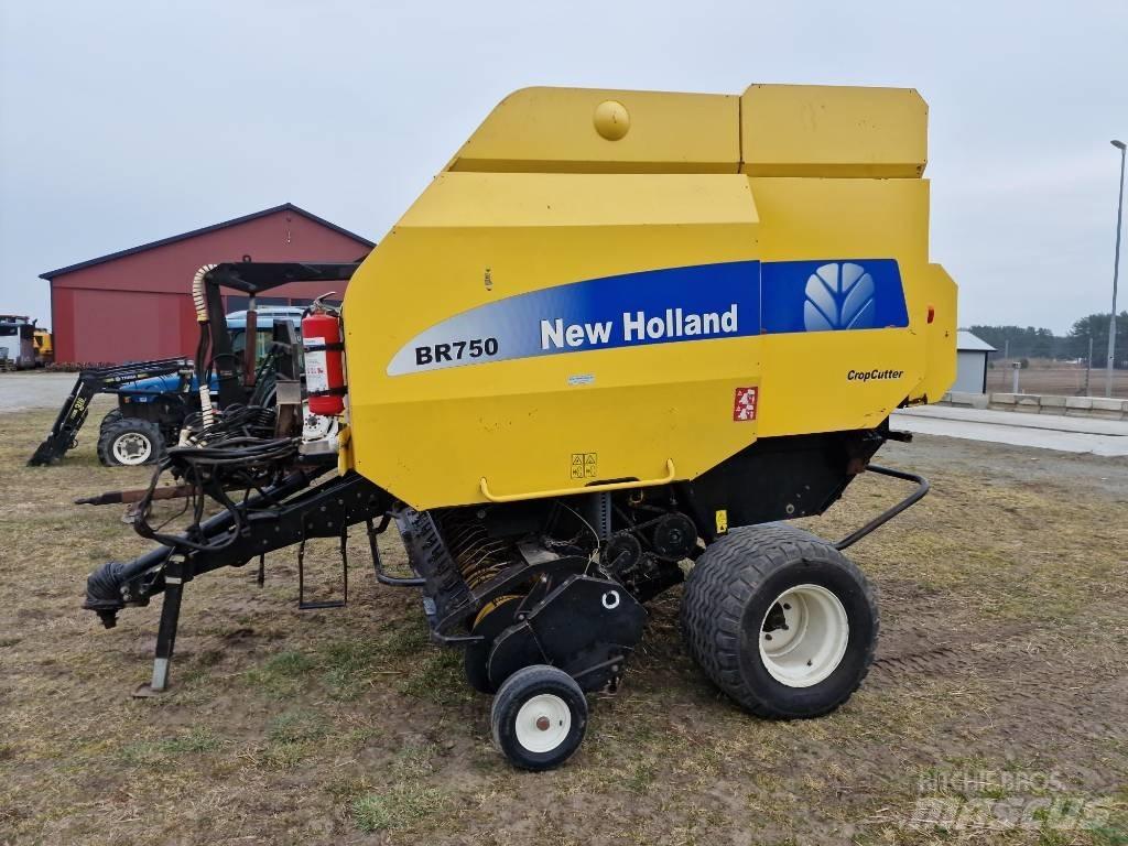 New Holland BR 750 원형 곤포기