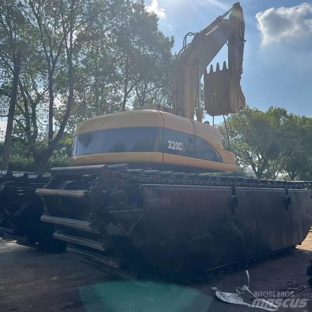 CAT 320 C 수륙양용 굴삭기
